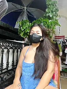 lyna bl online show from 10-21-25, 12:48