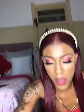 Snapshot of Kylie_Hairy_Bbc chatting on 02-28-26, 08:19 Kylie Hairy Bbc online show from 02-28-26, 08:19