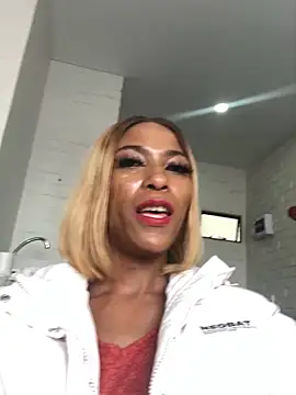 Snapshot of Kylie_Hairy_Bbc chatting on 02-13-26, 07:19 Kylie Hairy Bbc online show from 02-13-26, 07:19