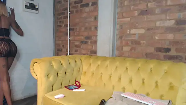 Kylie Hairy Bbc online show from 09-18-25, 02:53