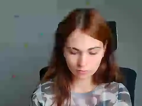 Snapshot of Loon_Amore chatting on 09-18-25, 06:27 Loon Amore online show from 09-18-25, 06:27