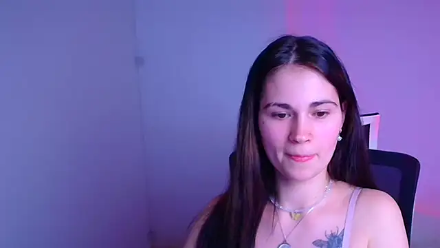 Snapshot of Loon_Amore chatting on 02-05-25, 11:17 Loon Amore online show from 02-05-25, 11:17