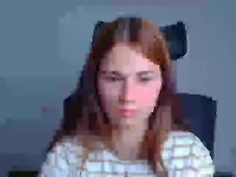 Snapshot of Loon_Amore chatting on 10-04-25, 06:48 Loon Amore online show from 10-04-25, 06:48