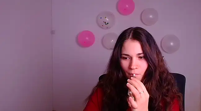 Snapshot of Loon_Amore chatting on 02-17-25, 07:55 Loon Amore online show from 02-17-25, 07:55