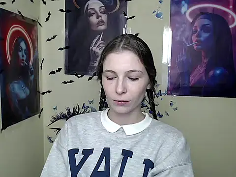 Snapshot of StrangerGi chatting on 03-03-25, 01:01 StrangerGi online show from 03-03-25, 01:01