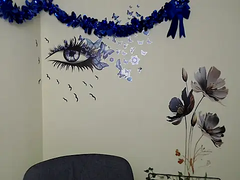 Snapshot of StrangerGi chatting on 02-25-25, 04:04 StrangerGi online show from 02-25-25, 04:04