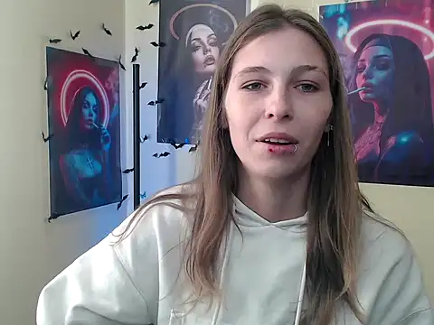 Snapshot of StrangerGi chatting on 09-14-25, 06:25 StrangerGi online show from 09-14-25, 06:25