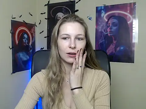 Snapshot of StrangerGi chatting on 05-26-26, 06:00 StrangerGi online show from 05-26-26, 06:00