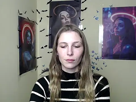 Snapshot of StrangerGi chatting on 03-19-25, 04:13 StrangerGi online show from 03-19-25, 04:13