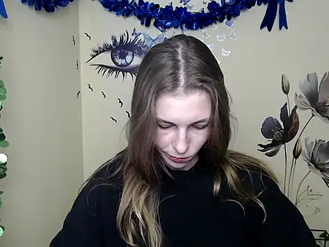 Snapshot of StrangerGi chatting on 02-21-25, 01:00 StrangerGi online show from 02-21-25, 01:00