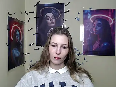 Snapshot of StrangerGi chatting on 03-18-25, 12:39 StrangerGi online show from 03-18-25, 12:39