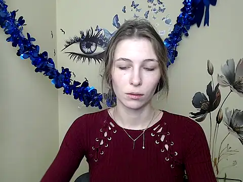 Snapshot of StrangerGi chatting on 02-14-25, 07:07 StrangerGi online show from 02-14-25, 07:07