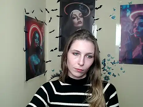 Snapshot of StrangerGi chatting on 03-13-25, 04:01 StrangerGi online show from 03-13-25, 04:01