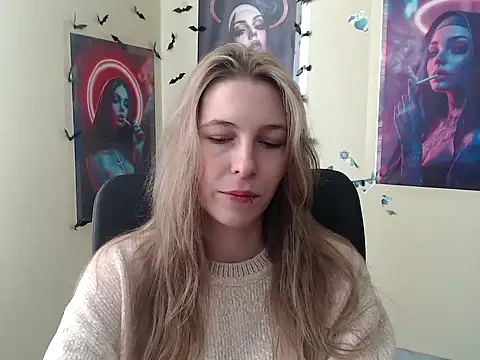 Snapshot of StrangerGi chatting on 04-27-26, 06:11 StrangerGi online show from 04-27-26, 06:11
