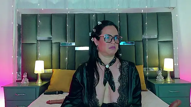 Snapshot of talivega chatting on 02-17-26, 10:07 talivega online show from 02-17-26, 10:07