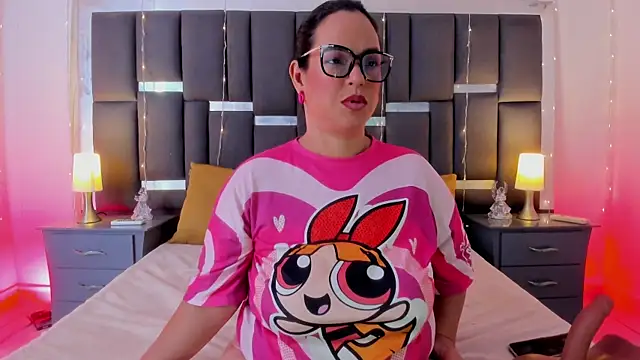 Snapshot of talivega chatting on 02-15-26, 09:58 talivega online show from 02-15-26, 09:58