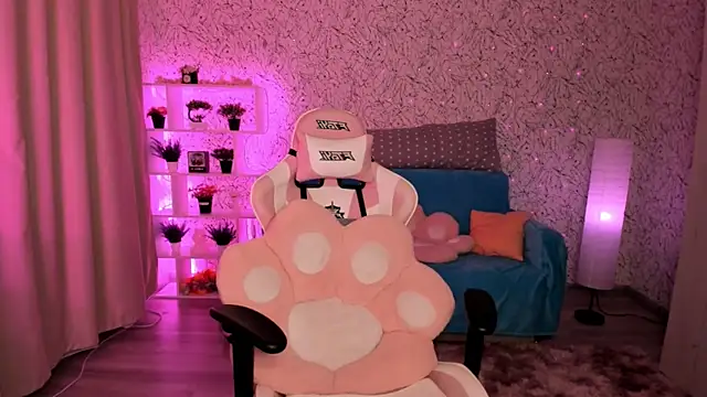 luna cross online show from 02-23-25, 06:38