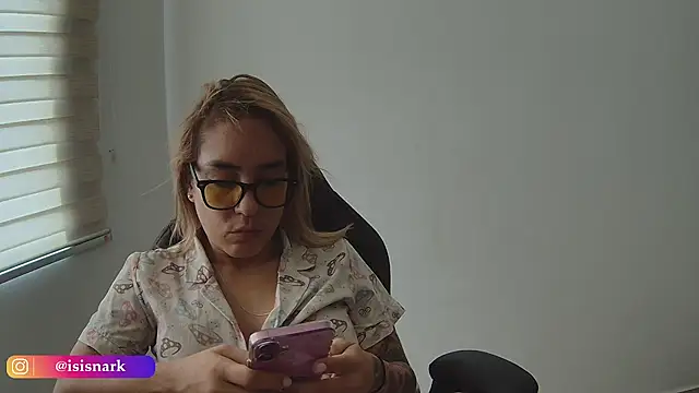 Isis69  online show from 01-06-26, 04:22