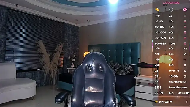 MelanieRioss online show from 11-17-25, 01:26