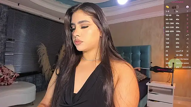 MelanieRioss online show from 10-31-25, 01:19