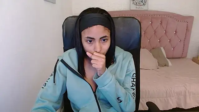 shaneelle online show from 03-08-25, 06:32
