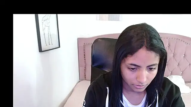 shaneelle online show from 11-06-25, 03:21