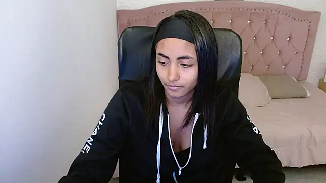 shaneelle online show from 03-05-25, 06:23