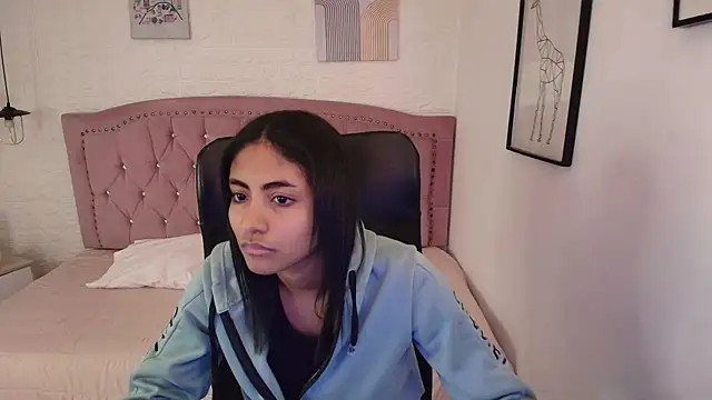 shaneelle online show from 11-17-25, 03:10