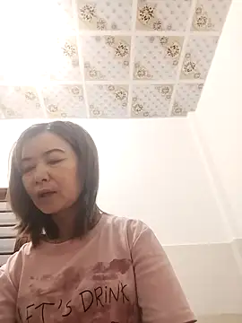 Sexy-ladyboobs20 online show from 09-12-25, 10:53