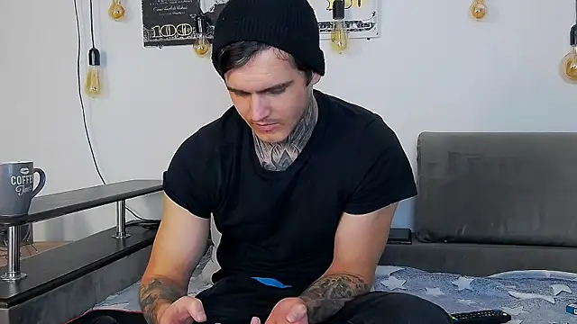 CarterCole online show from 12-17-25, 03:06