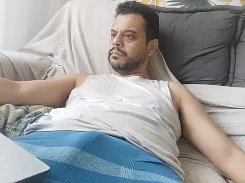 Snapshot of HornyBeachBoyBR chatting on 09-19-25, 01:15 HornyBeachBoyBR online show from 09-19-25, 01:15