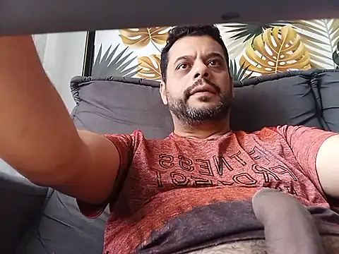 Snapshot of HornyBeachBoyBR chatting on 11-08-25, 01:58 HornyBeachBoyBR online show from 11-08-25, 01:58