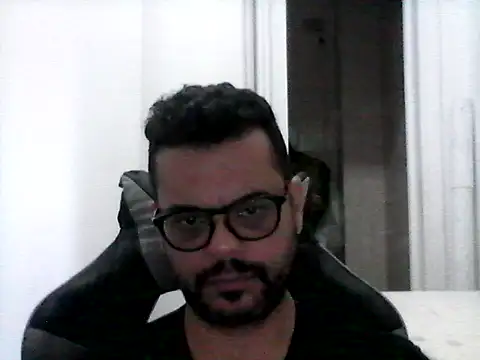 Snapshot of HornyBeachBoyBR chatting on 07-28-26, 02:24 HornyBeachBoyBR online show from 07-28-26, 02:24