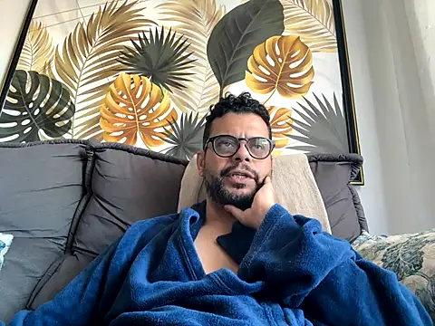 Snapshot of HornyBeachBoyBR chatting on 06-17-26, 02:05 HornyBeachBoyBR online show from 06-17-26, 02:05
