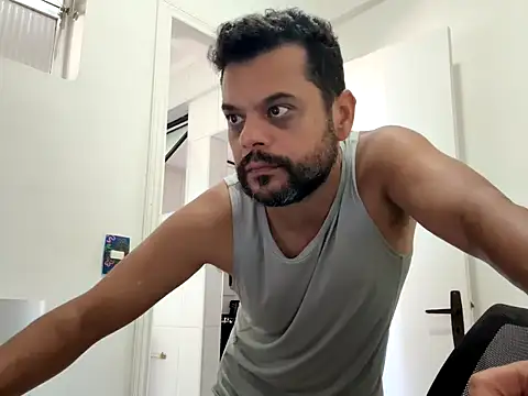 Snapshot of HornyBeachBoyBR chatting on 04-30-26, 01:51 HornyBeachBoyBR online show from 04-30-26, 01:51