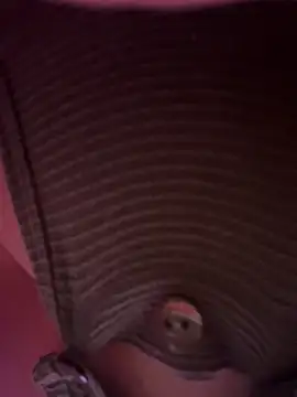 Snapshot of izanmiller2001 chatting on 02-22-26, 11:17 izanmiller2001 online show from 02-22-26, 11:17