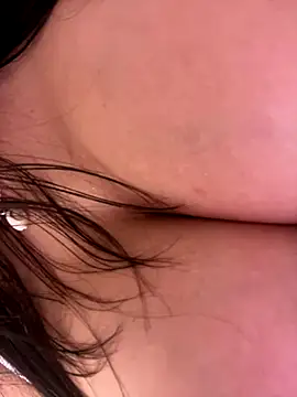 Snapshot of izanmiller2001 chatting on 11-19-25, 06:30 izanmiller2001 online show from 11-19-25, 06:30