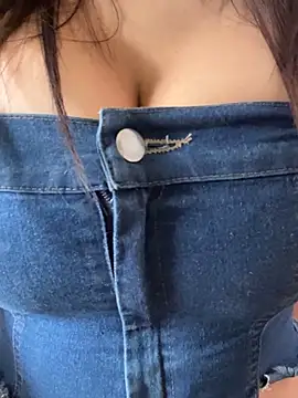 Snapshot of izanmiller2001 chatting on 10-06-25, 06:08 izanmiller2001 online show from 10-06-25, 06:08