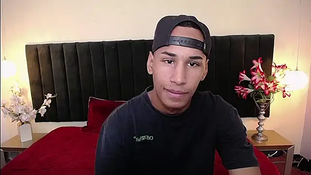 soft attraction online show from 11-14-25, 08:01