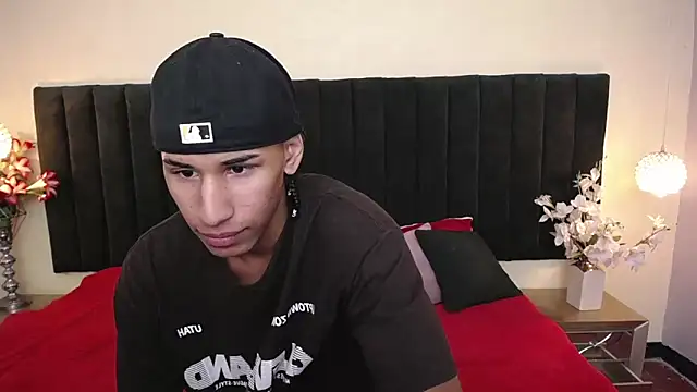 soft attraction online show from 03-28-26, 07:26