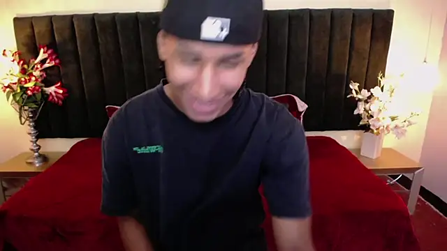 soft attraction online show from 02-10-26, 07:46