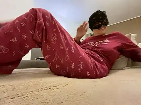 Marilou1983 online show from 02-08-26, 08:17