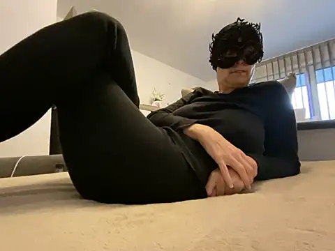 Marilou1983 online show from 03-31-26, 06:59