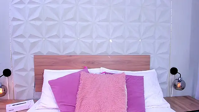 Snapshot of Stacey_white_ chatting on 01-18-26, 08:01 Stacey white online show from 01-18-26, 08:01