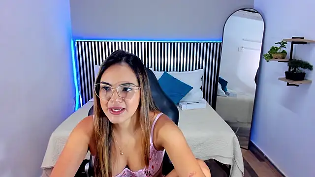 Stacey white  online show from 03-29-26, 02:30