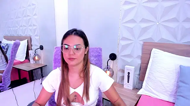 Stacey white  online show from 04-07-26, 07:59