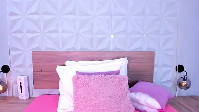 Snapshot of Stacey_white_ chatting on 02-07-26, 08:28 Stacey white online show from 02-07-26, 08:28