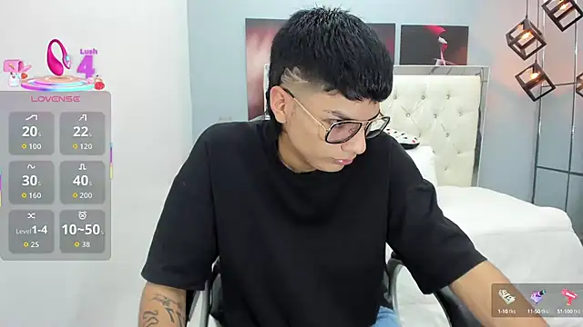 Snapshot of Noha_scott chatting on 10-12-25, 10:44 Noha scott online show from 10-12-25, 10:44