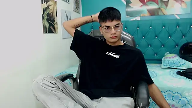 Snapshot of Noha_scott chatting on 02-02-25, 11:11 Noha scott online show from 02-02-25, 11:11