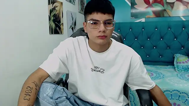 Snapshot of Noha_scott chatting on 02-12-25, 10:48 Noha scott online show from 02-12-25, 10:48